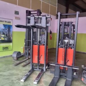 Apilador electromanual marca EP Mod. CBS10-